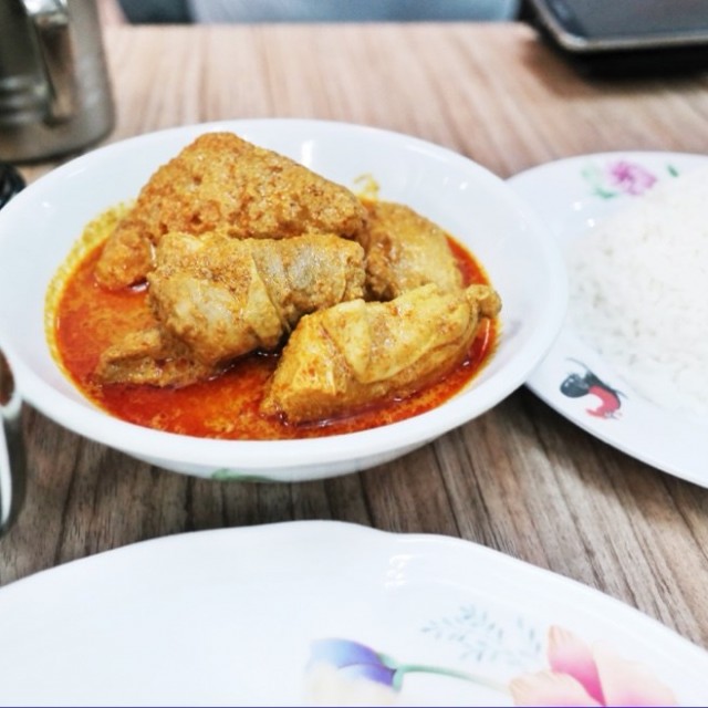 Curry Chicken With Rice Set