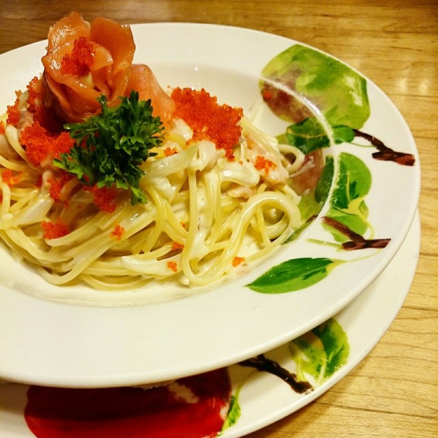 蟹籽三文鱼忌廉意粉