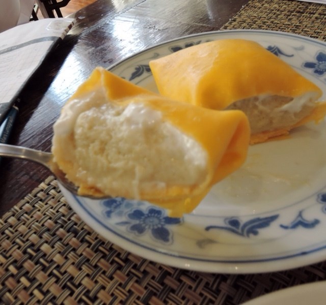Chilled Durian & Fresh Cream in Pancake