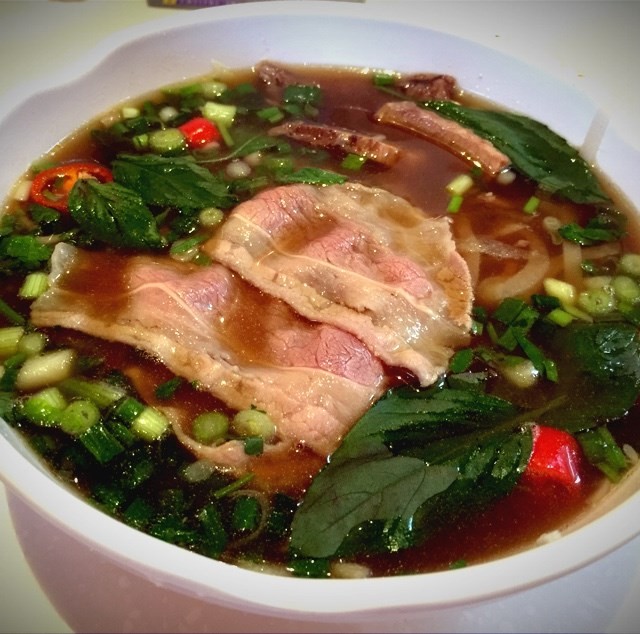 鲜牛肉河粉汤