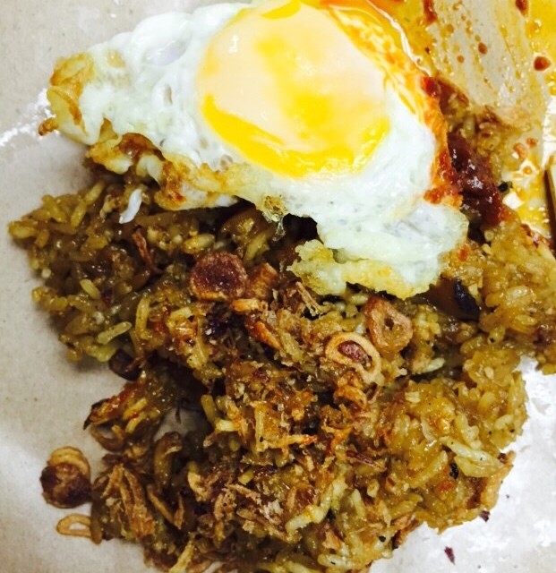 Glutinous rice wif egg