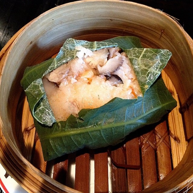 ข้าวห่อใบบัว