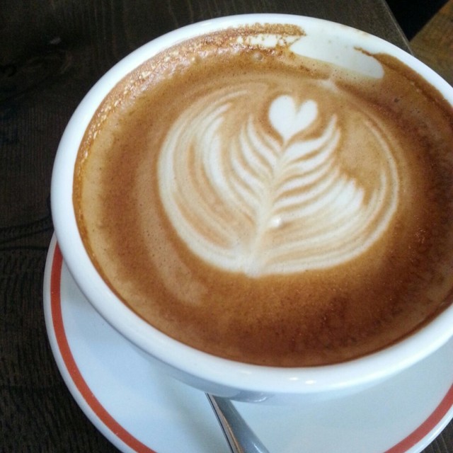 FLAT WHITE