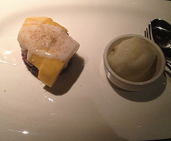 ข้าวเหนียวมะม่วงไอศครีม