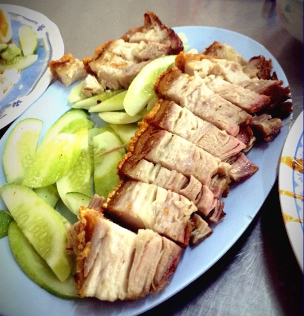 ข้าวหมูกรอบ