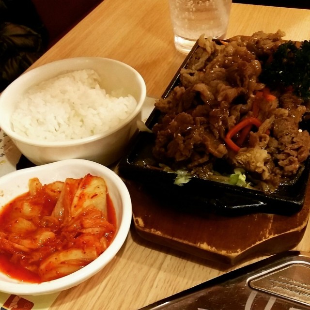 韩烧铁板牛肉饭