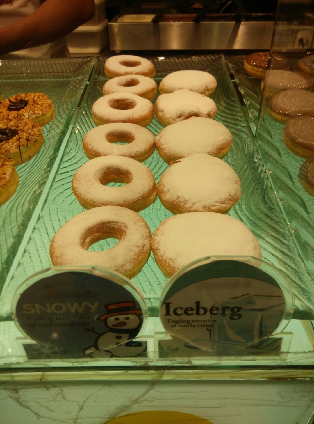 Apple donuts & coffee big