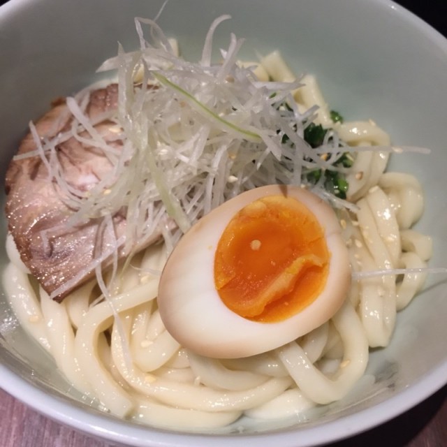 溏心蛋豚肉乌东