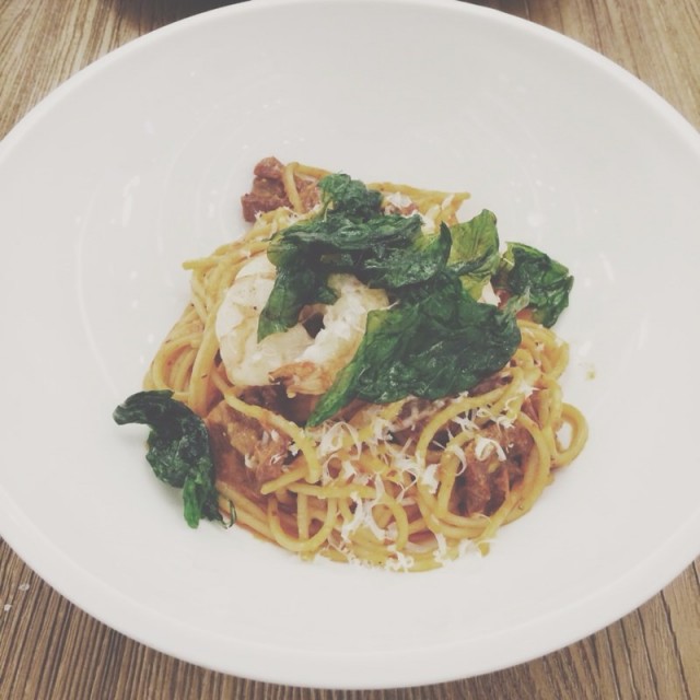 一般的味道 有點兒太辣 不太多配菜 不過名字好有趣呵呵