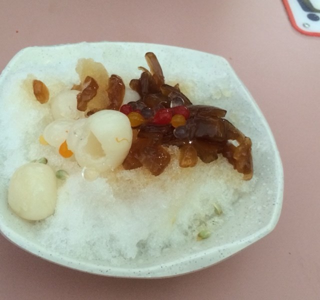 Sea Coconut with Longan and Nata