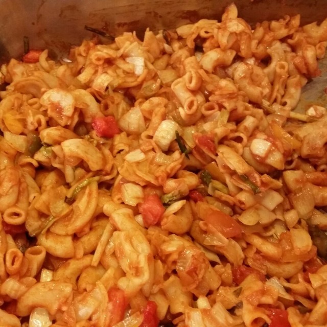 ผัดมักกะโรนี