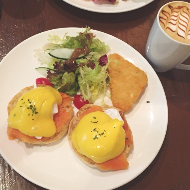 Egg Benedict with Smoked Salmon