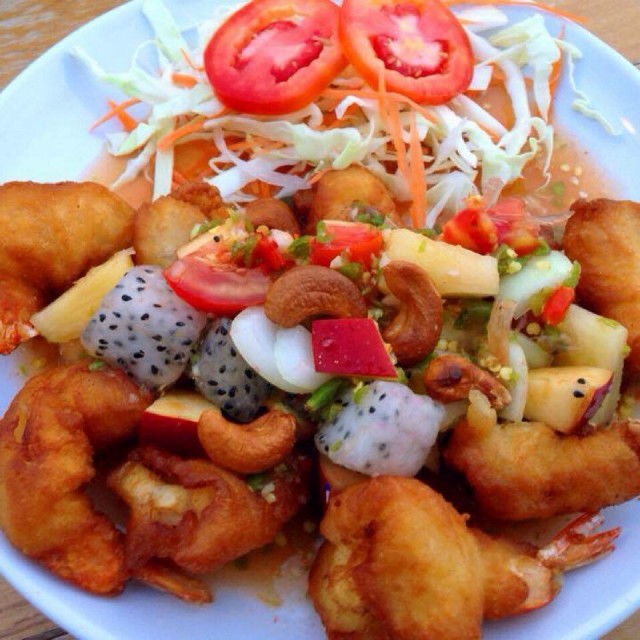 ตำผลไม้กุ้งชุบแป้งทอด