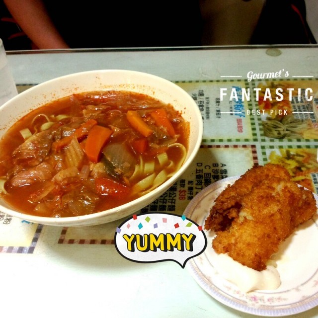 吉列鱼柳配罗宋汤菠菜寛条面