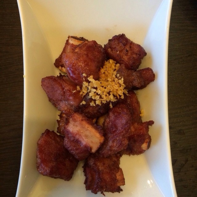 แหนมซี่โครงหมูทอด