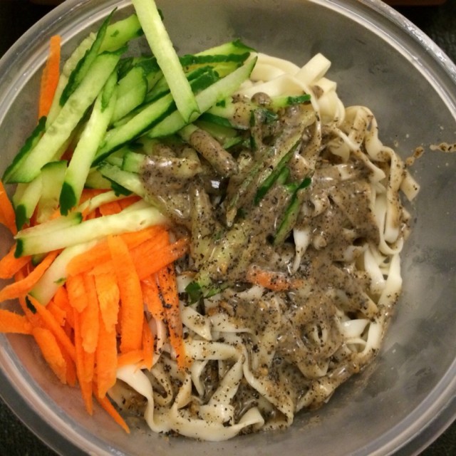 胡麻和風涼麵