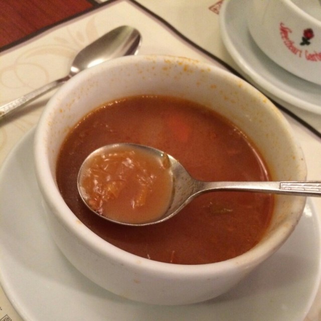 很濃的罐頭番茄味，不過蔬菜亦算多