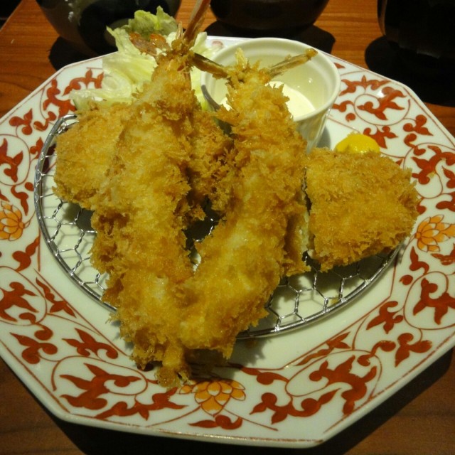 2尾草蝦+2塊對切4份腰內肉~2種都可吃到，過癮!