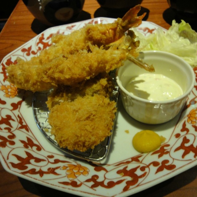 第一塊腰內豬排先沾玫瑰岩鹽，好好食😋