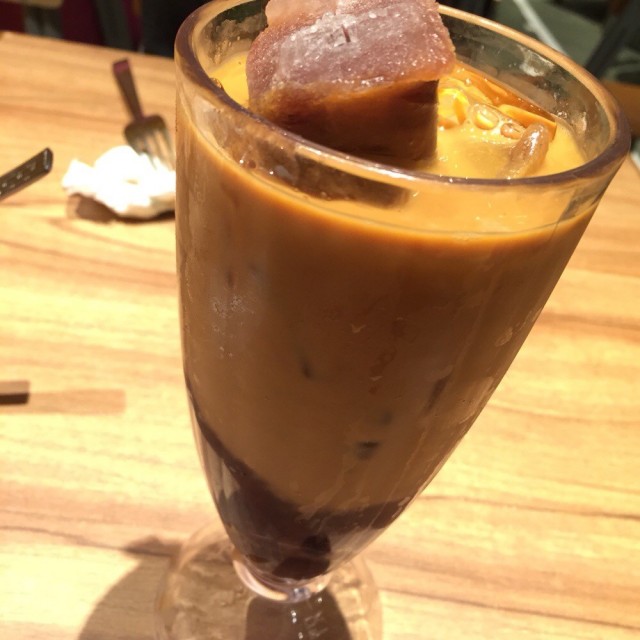 紅豆冰粒粒奶茶
