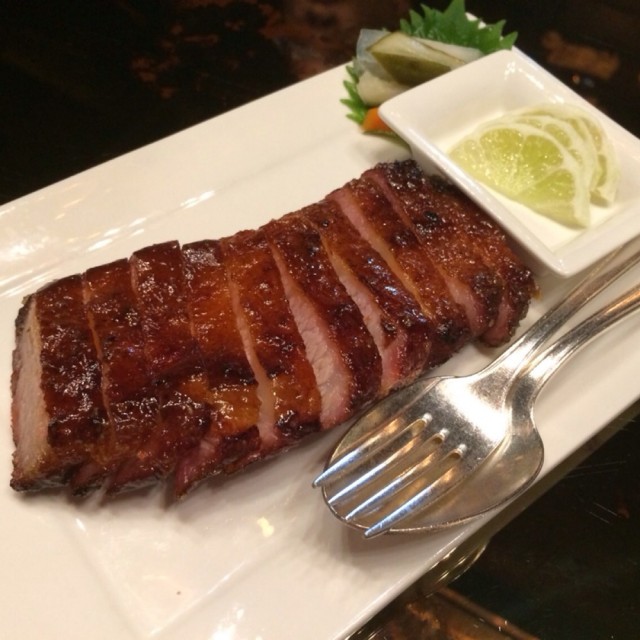 室友說～跟燒蠟便當賣的叉燒味道完全不一樣ㄟ 超級好吃的啦👍