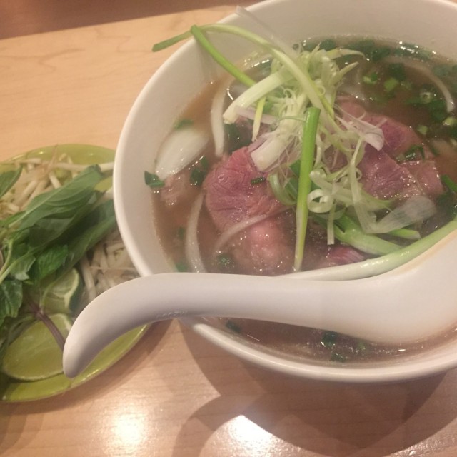 生牛肉汤河