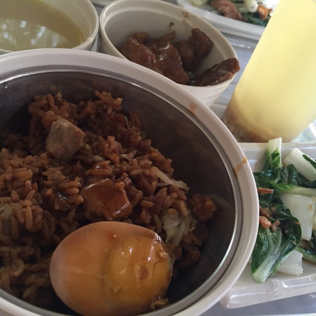 Black pepper pork with yam rice. 