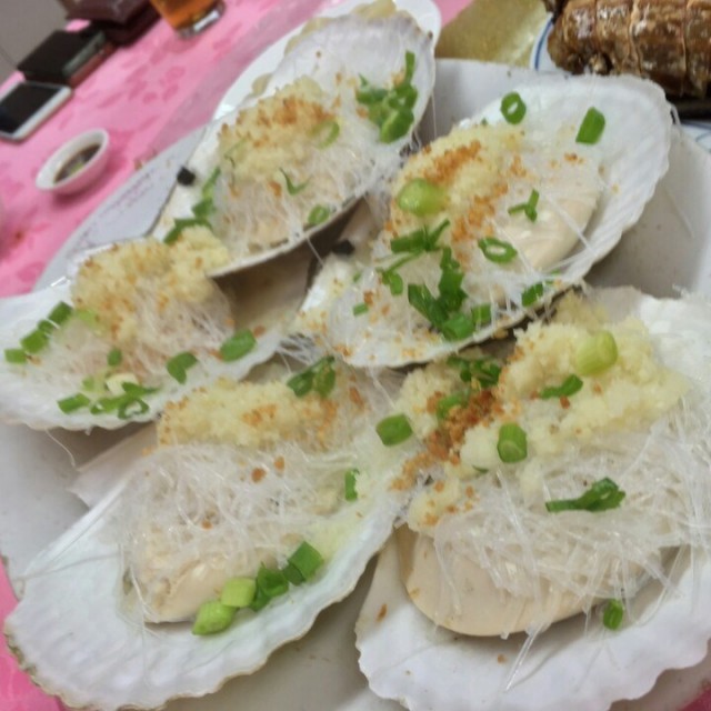 蒜蓉粉絲蒸扇貝