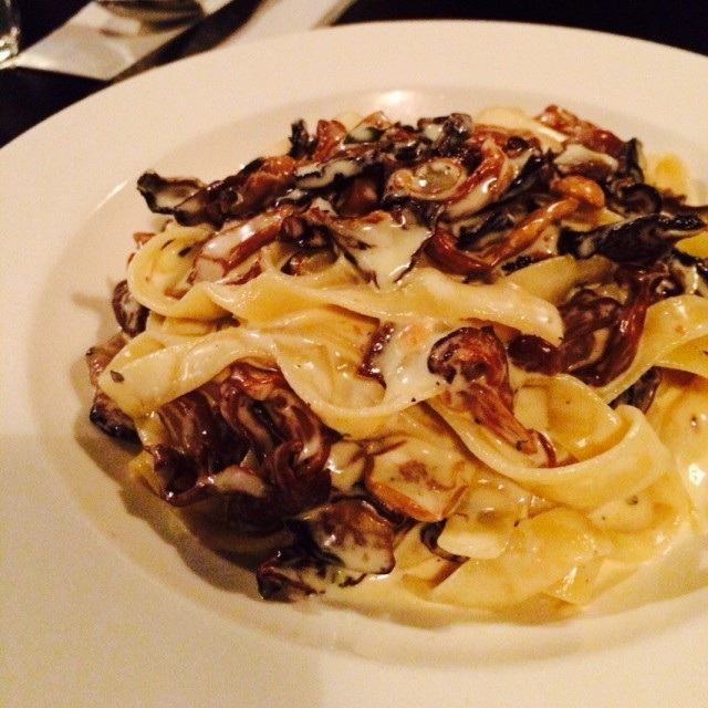 什菌闊條麵配芝士忌廉汁