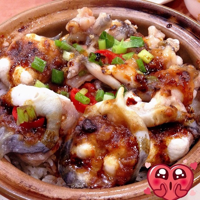 白鱔嫩滑油香 田雞鮮嫩彈牙豉椒汁惹味唔駛落豉油