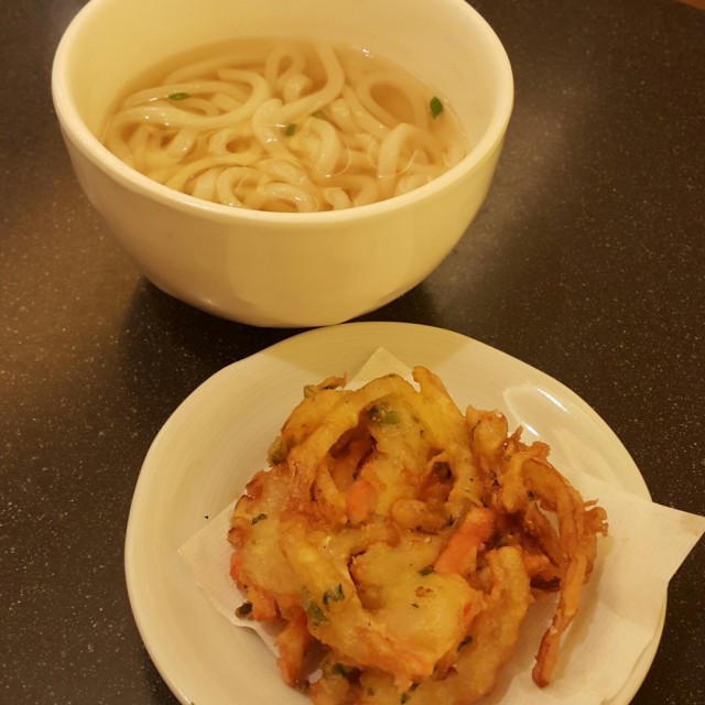 野菜餅湯烏冬