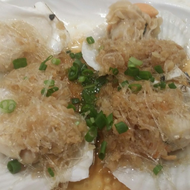 蒜蓉粉絲蒸扇貝