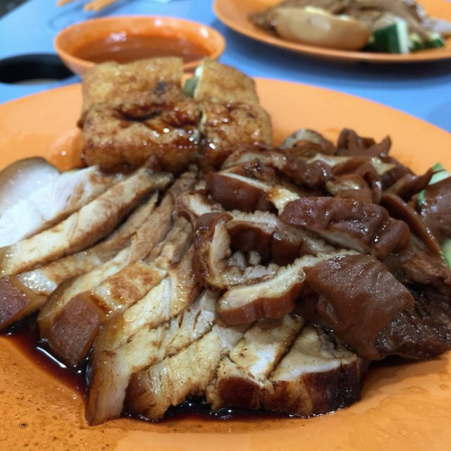 Braised Pork, Internal Organs and Taupok