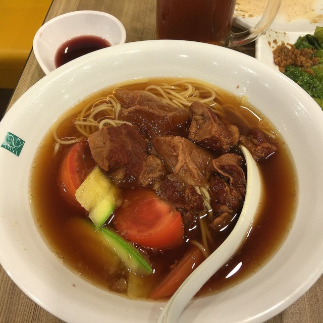红酒牛肉面