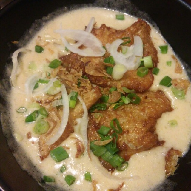 白咖哩豬扒比白咖哩雞扒好吃。