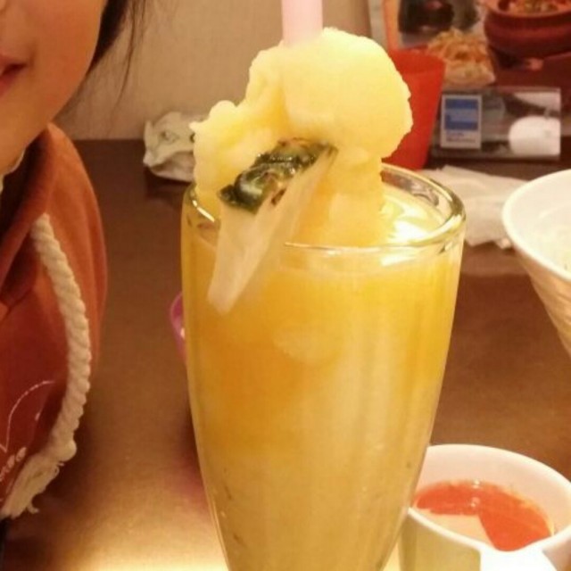 芒果菠萝椰子沙冰