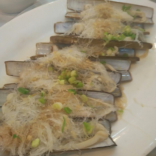 蒜蓉粉丝蒸圣子