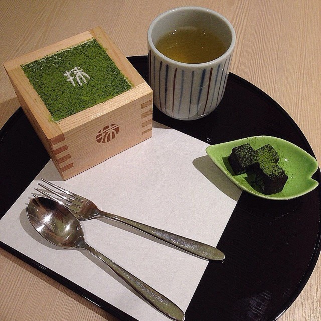 口感綿密～抹茶味道濃郁～搭配熱茶真是最棒組合！