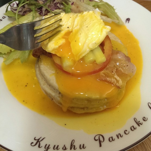 果然是人氣王👍👍 培根搭配鬆餅加上蛋液 絕配啊