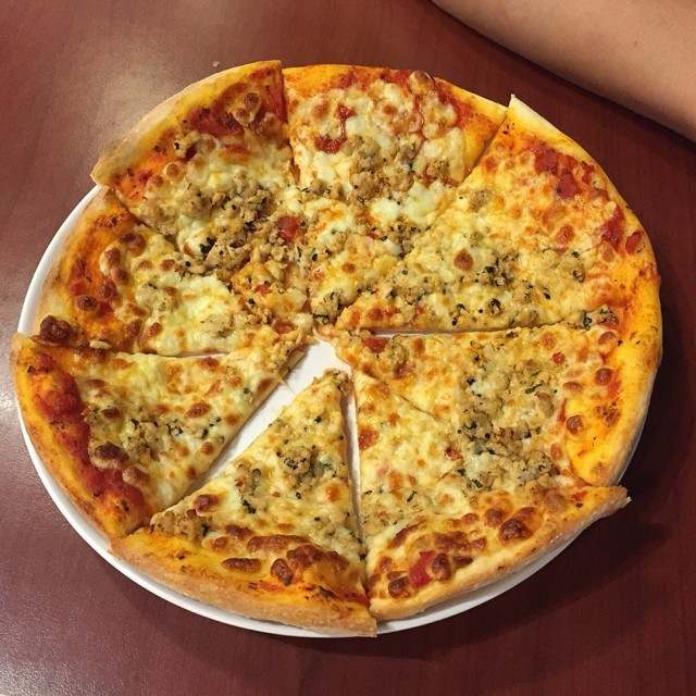 10"hot basil chicken regular