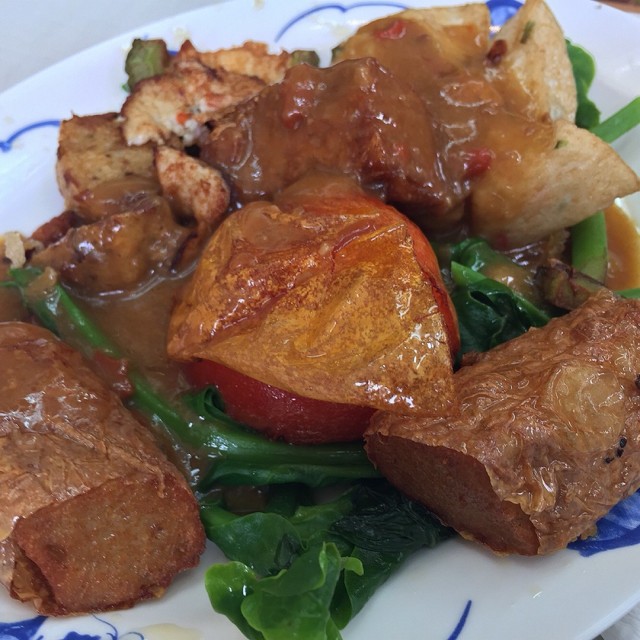Fried niang tofu