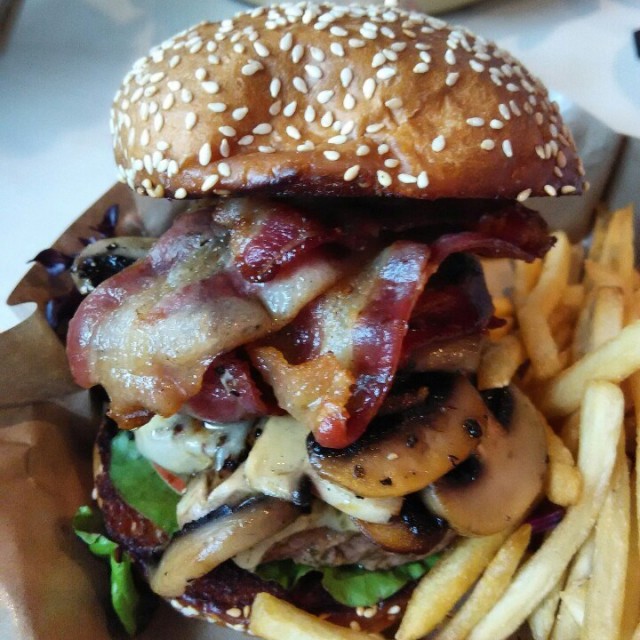Suprette Burger