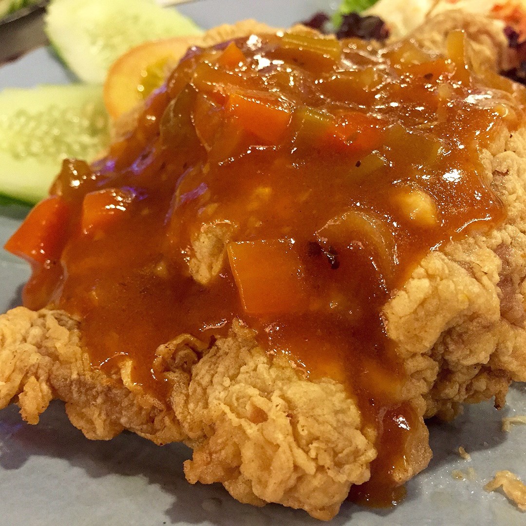 Signature Oriental Chicken Chop Picture Of James Foo S Western Restaurant Penang Island Tripadvisor
