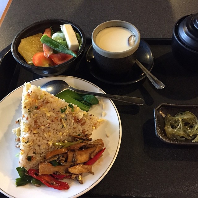 鮭魚定食