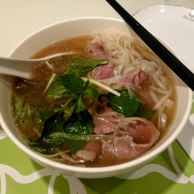 生牛肉湯河