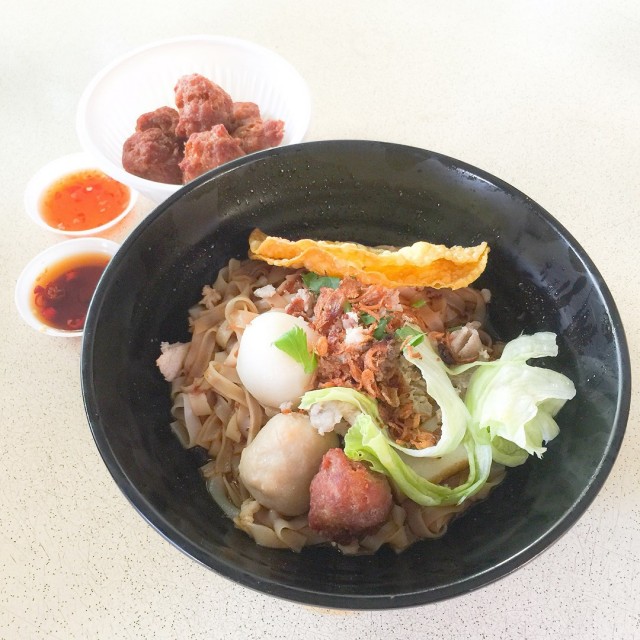 XO Minced Meat Noodles wif additional fried pork balls