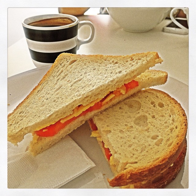 Tomato, egg and cheese Toastie and zai fe