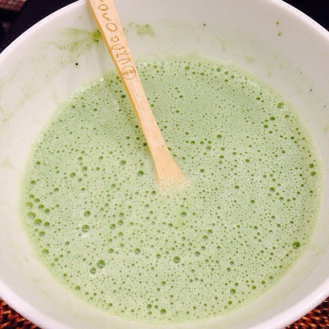 自己再加入牛奶及黑糖，但還是偏苦⋯