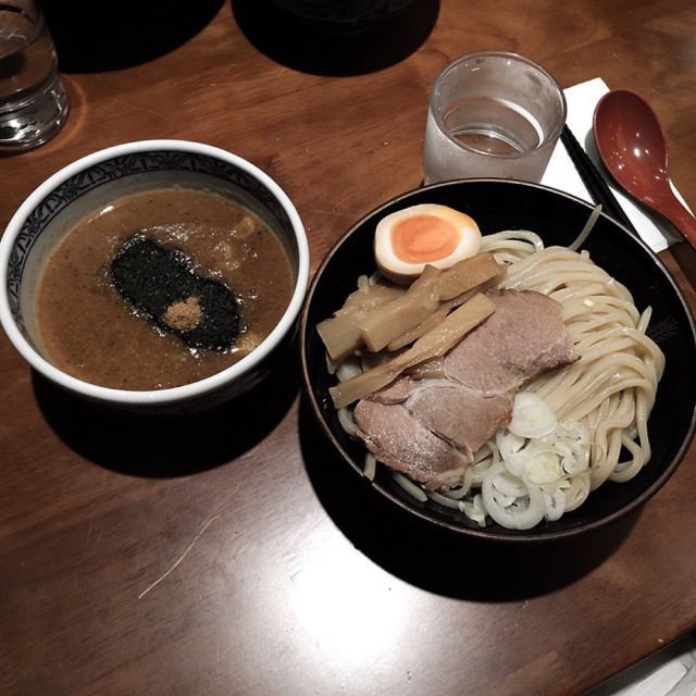 特濃得有一點鹹啦 沒有水就不行了 應該吃不下 不過麵質還是不錯～～ 試一次就好💭