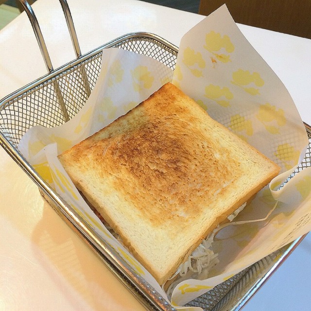 這是最近很流行的碳烤吐司🍞